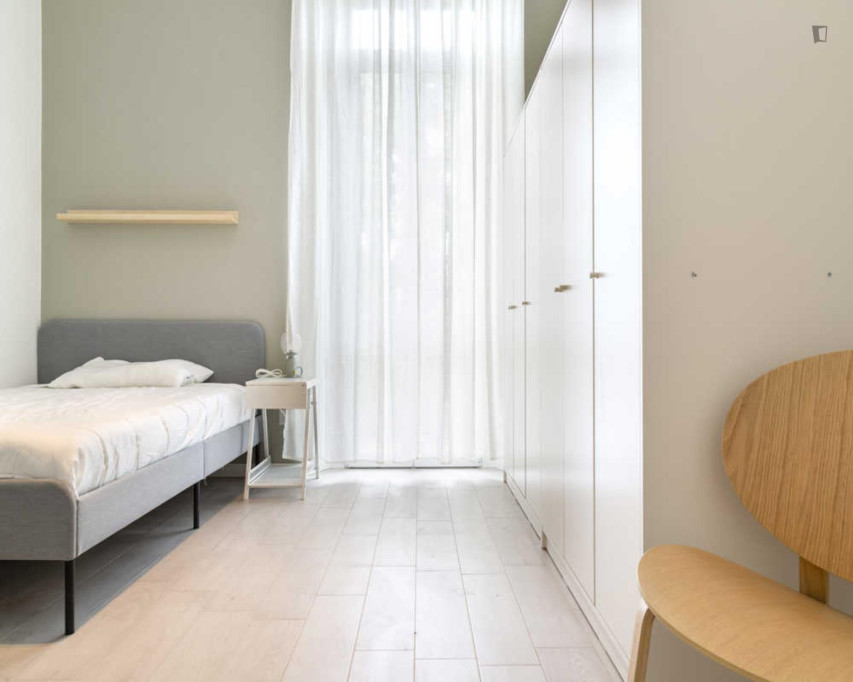 Lovely Double Bedroom near P,Le Negrelli station - Milan - chambre - ImmoJeune