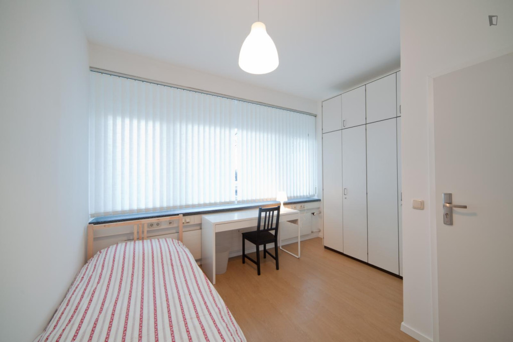 Neat single bedroom near the Mittersendling train station - Munich - chambre - ImmoJeune
