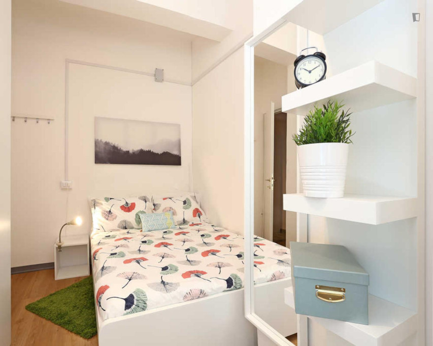 Neat Double Bedroom Close To Loyola University - Rome - chambre - ImmoJeune