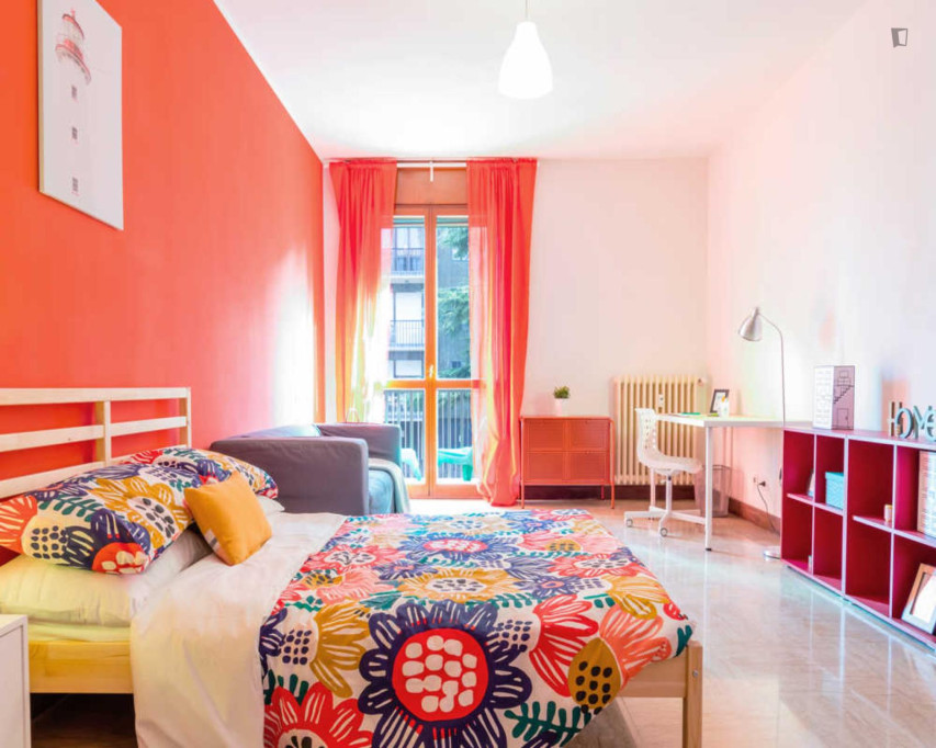 Spacious Double Bedroom near Tram Dazio - Padova - chambre - ImmoJeune