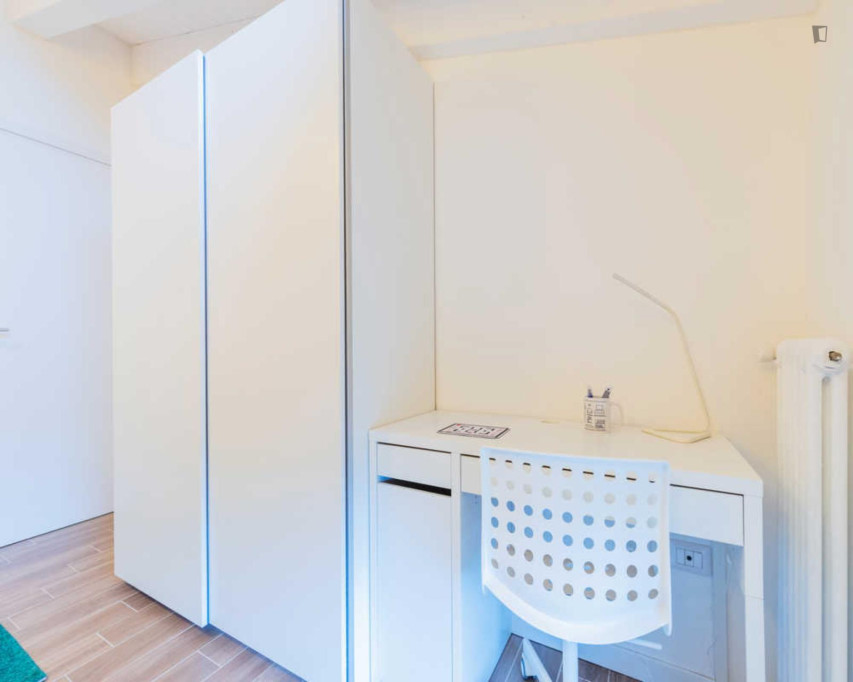 Neat single bedroom near Porta Santo Stefano - Bologne - chambre - ImmoJeune