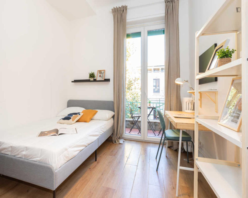 Bright Double Bedroom near Affori Centro Subway Station - Milan - chambre - ImmoJeune