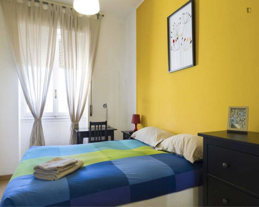 Tasteful double ensuite bedroom near Stazione Centrale - Milan - chambre - ImmoJeune