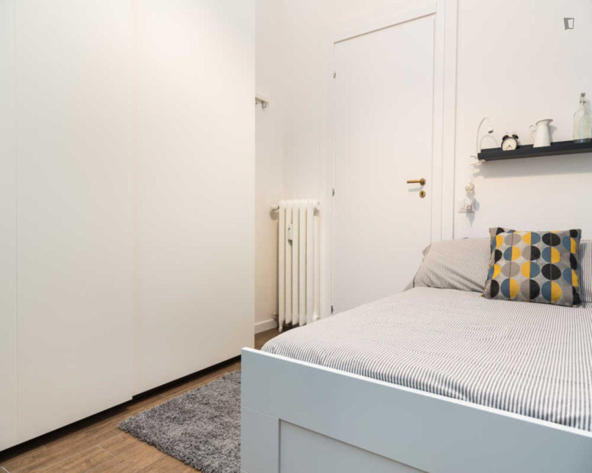 Lovely single bedroom near the Loreto metro - Milan - chambre - ImmoJeune