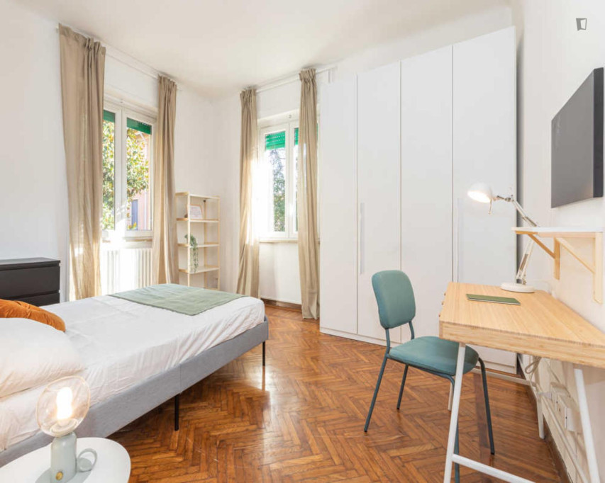 Luminous Double Bedroom Close To Parco di Villa Litta - Milan - chambre - ImmoJeune