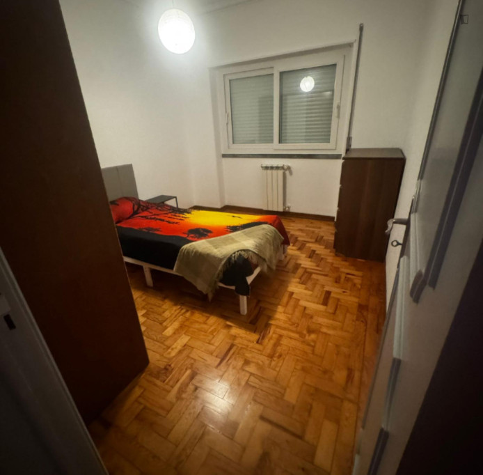 Nice Single Bedroom close to Nova SBE University - Lisbonne - chambre - ImmoJeune