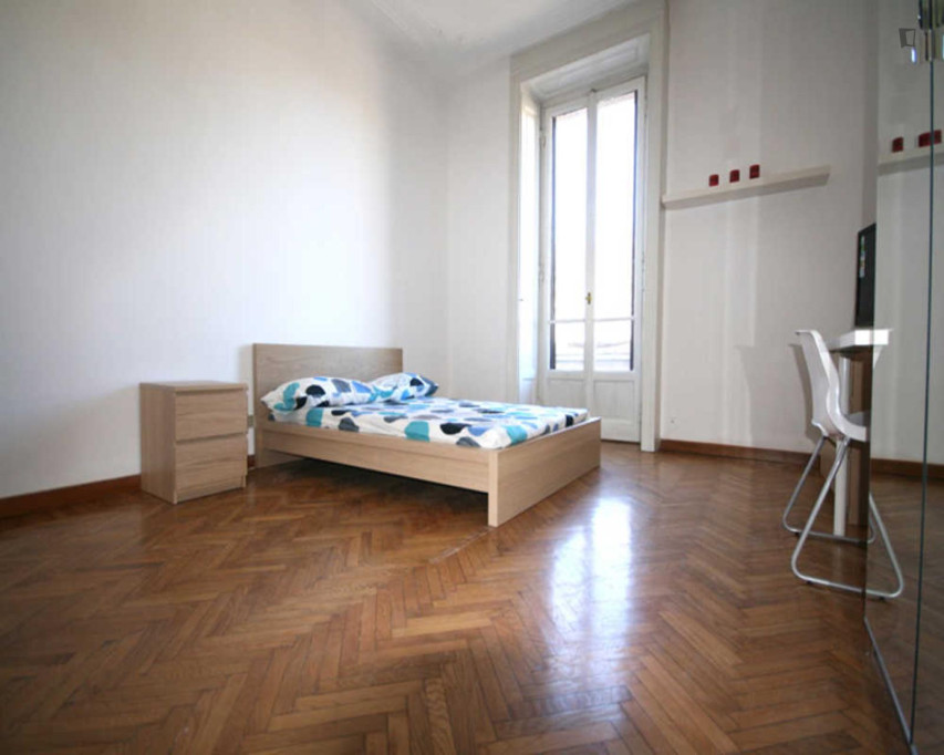 Spacious Double Bedroom Close to Politecnico di Milano - Milan - chambre - ImmoJeune