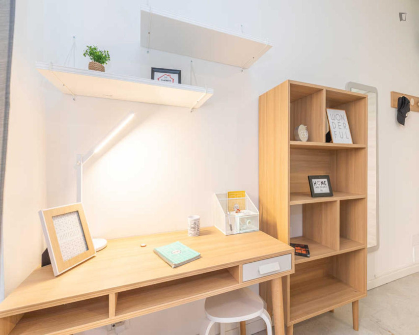 Lovely single bedroom in a four-bedroom flat in Portello - Milan - chambre - ImmoJeune