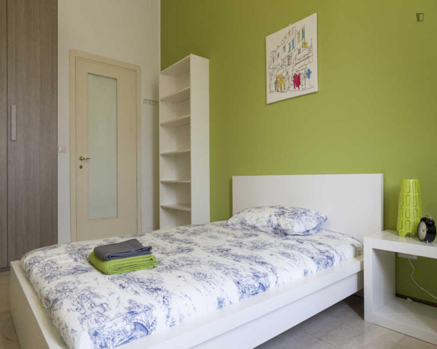 Cozy Double Bedroom Close to Arco di Porta Ticinese - Milan - chambre - ImmoJeune