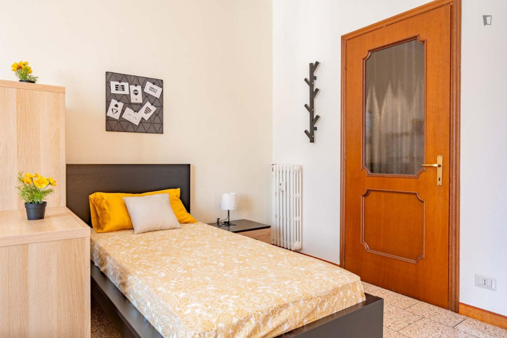 Bed in nice twin bedroom near Porta Vittoria station - Milan - chambre - ImmoJeune