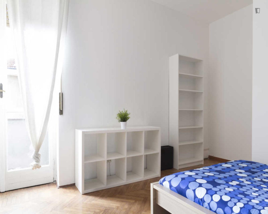 Spacious double bedroom near Stazione Centrale - Milan - chambre - ImmoJeune