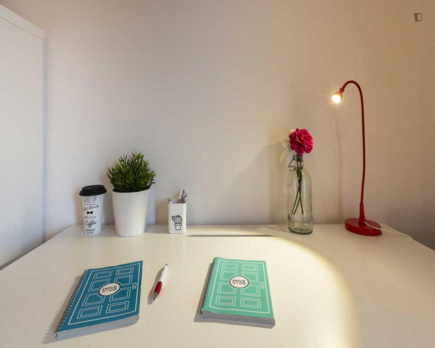 Nice double bedroom near Marche metro station - Milan - chambre - ImmoJeune