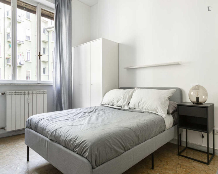Inviting Double Bedroom Near Bocconi University - Milan - chambre - ImmoJeune