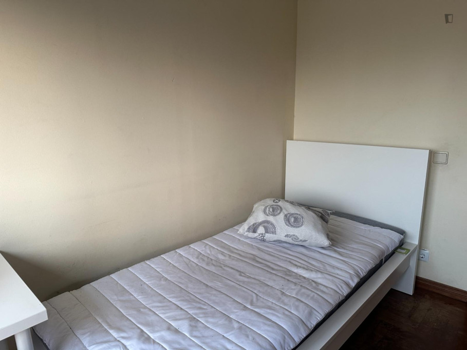 Pleasant bedroom very close to Olaias metro - Lisbonne - chambre - ImmoJeune