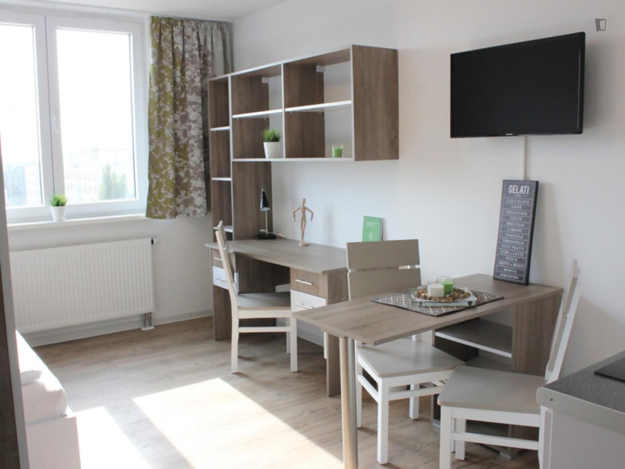 Welcoming studio in Fennpfuhl - Berlin - chambre - ImmoJeune