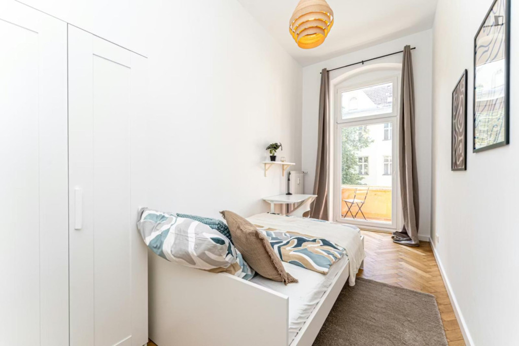 Tasteful double bedroom in Oberschöneweide - Berlin - chambre - ImmoJeune