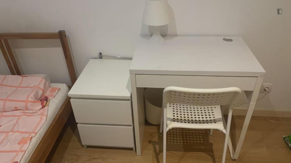 Nice Single Bedroom close to  Cidade Universitária Metro - Lisbonne - chambre - ImmoJeune