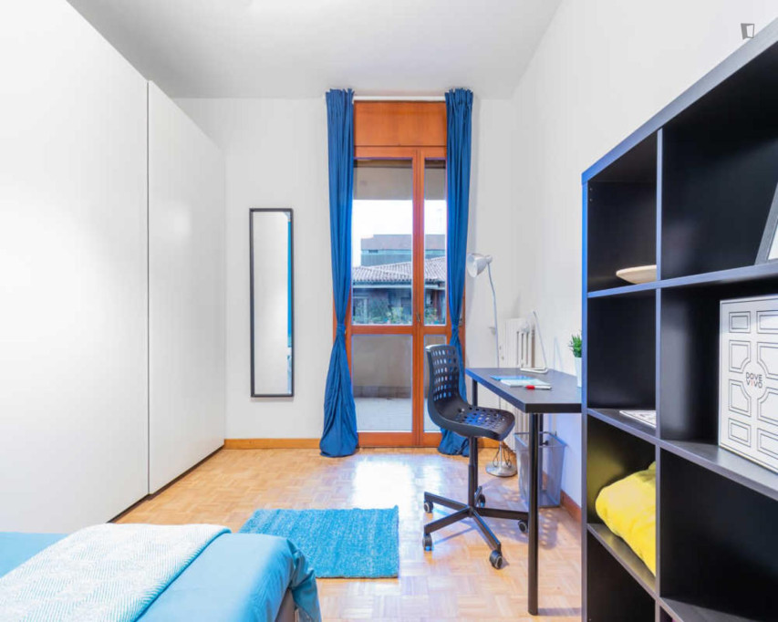 Nice double bedroom in a 6-bedroom apartment near Parco delle farfalle - Padova - chambre - ImmoJeune