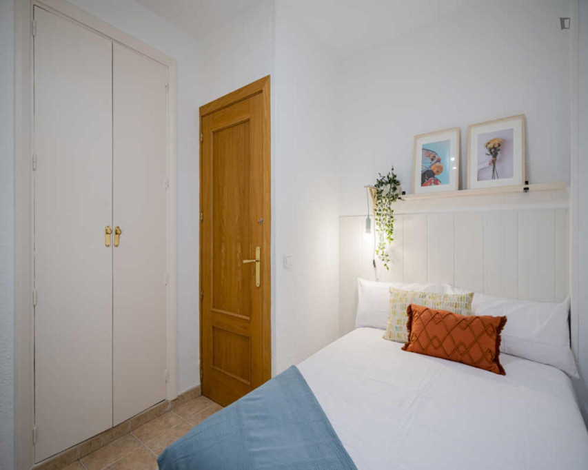 Cosy double bedroom near Cuzco - Madrid - chambre - ImmoJeune