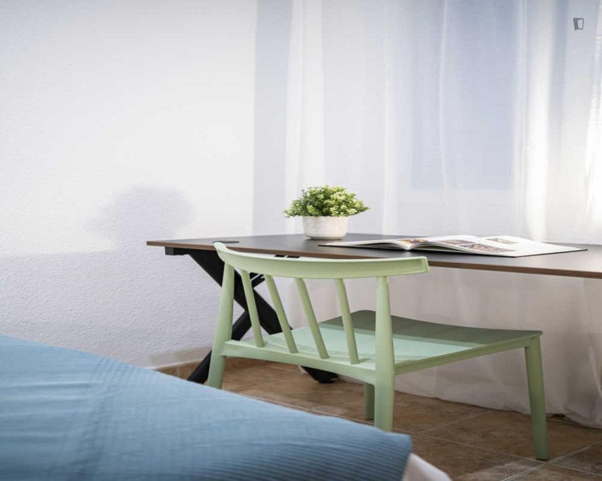 Bright double bedroom close to Cuzco - Madrid - chambre - ImmoJeune