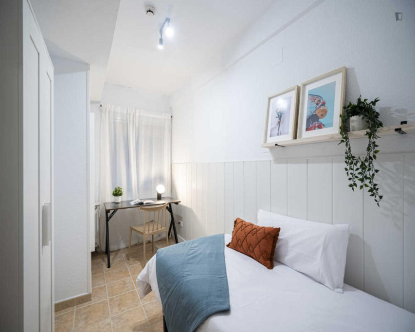 Wonderful single bedroom next to Tetuán metro station - Madrid - chambre - ImmoJeune
