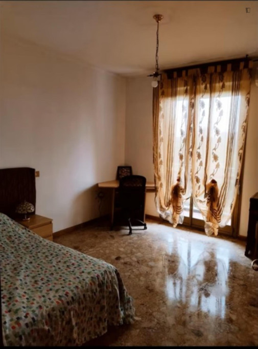 Single Room with Private Balcony close to Bonola metro station - Milan - chambre - ImmoJeune