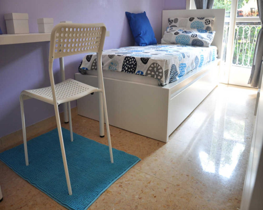 Cosy single bedroom just steps from Porta Venezia metro station - Milan - chambre - ImmoJeune