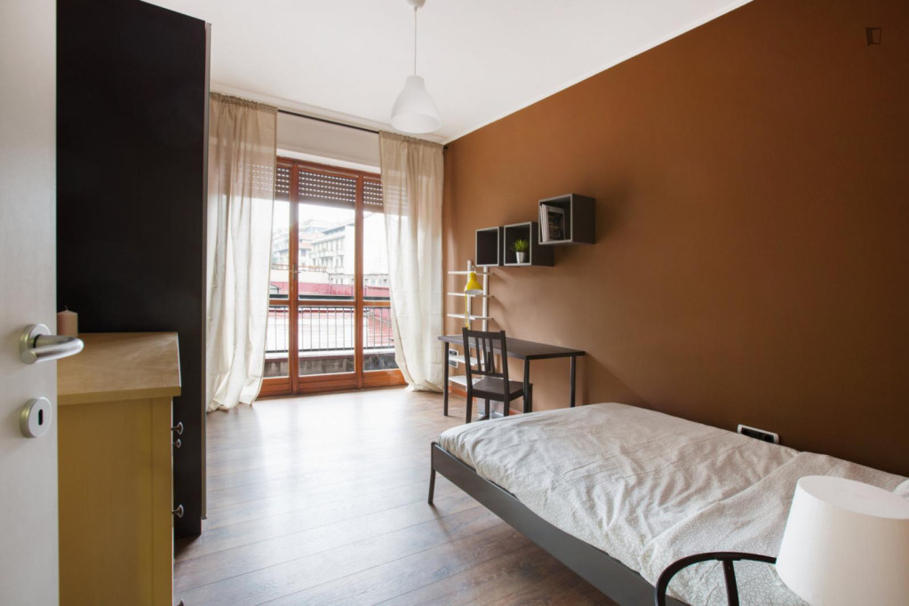 Ample double bedroom near the De Angeli metro - Milan - chambre - ImmoJeune