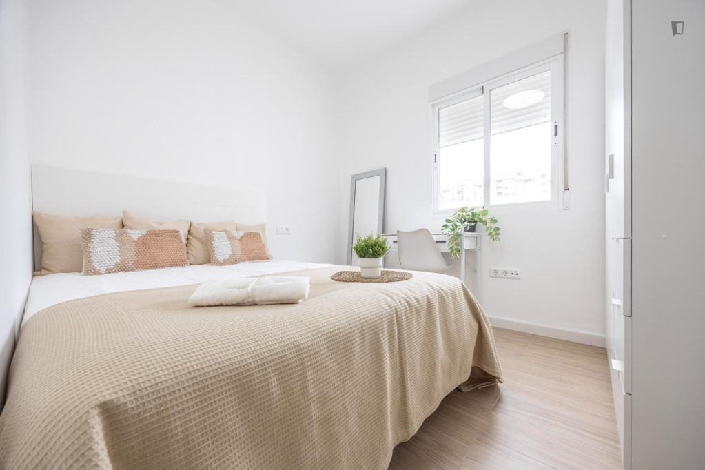 Appealing double bedroom in Mestalla - Valence - chambre - ImmoJeune