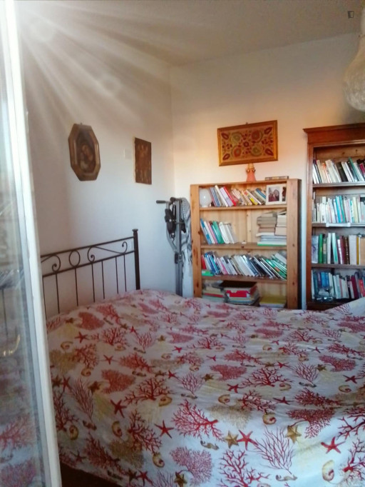 Welcoming Bedroom with Balcony - Rome - chambre - ImmoJeune