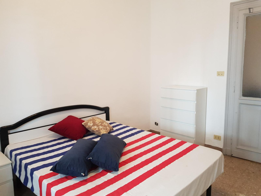 Single Bedroom in a Shared Apartment in Turin - Turin - chambre - ImmoJeune