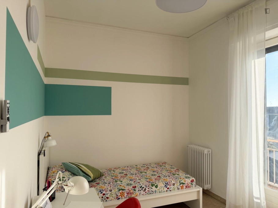 Breezy single bedroom near Politecnico di Milano - Milan - chambre - ImmoJeune