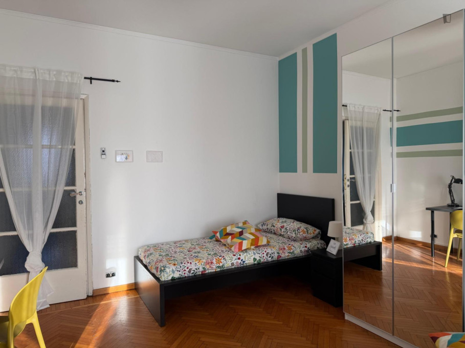 Bed in a comfy twin bedroom, in Città Studi - Politecnico - Milan - chambre - ImmoJeune