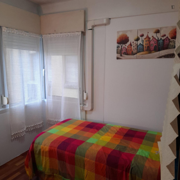 Irresistible Single Bedroom close to European University of Lisbon - Lisbonne - chambre - ImmoJeune