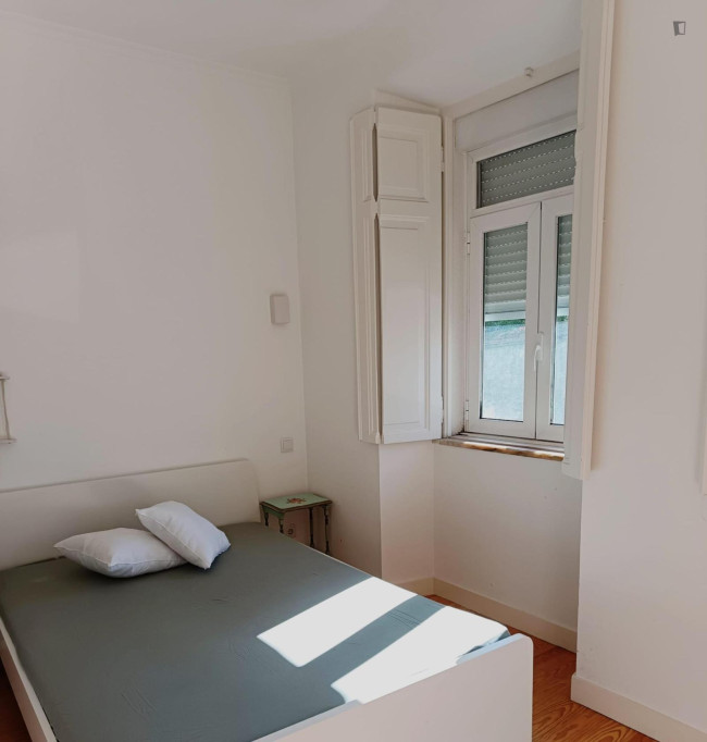 Excitement Double Bedroom close to Water Museum - Lisbonne - chambre - ImmoJeune