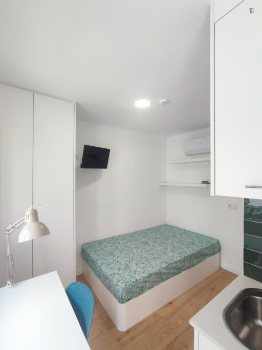 Cool studio near Jardim da Sereia - Coimbra - chambre - ImmoJeune