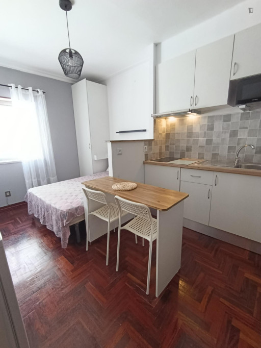 Lovely studio near Faculdade de Desporto - Coimbra - chambre - ImmoJeune