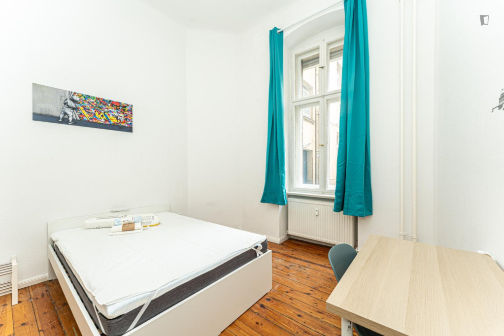 Spacious double bedroom in Prenzlauer Berg - Berlin - chambre - ImmoJeune
