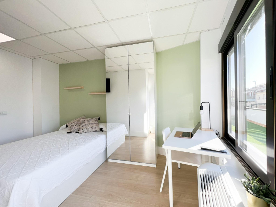 Calle de San Bernardo, Madrid - Madrid - chambre - ImmoJeune