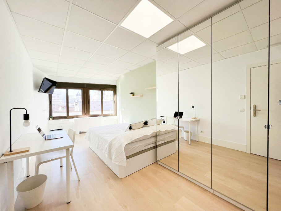 Calle de San Bernardo, Madrid - Madrid - chambre - ImmoJeune