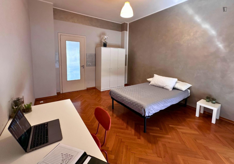 Corso Giulio Cesare - TUTTO INCLUSO, TERRAZZO PRIVATO - Turin - chambre - ImmoJeune