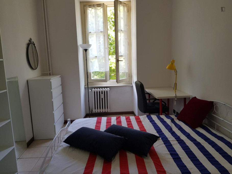 Airy Bedroom in Turin - Turin - chambre - ImmoJeune