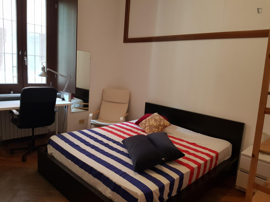 Cozy Single Bedroom in a Shared Apartment in Turin - Turin - chambre - ImmoJeune
