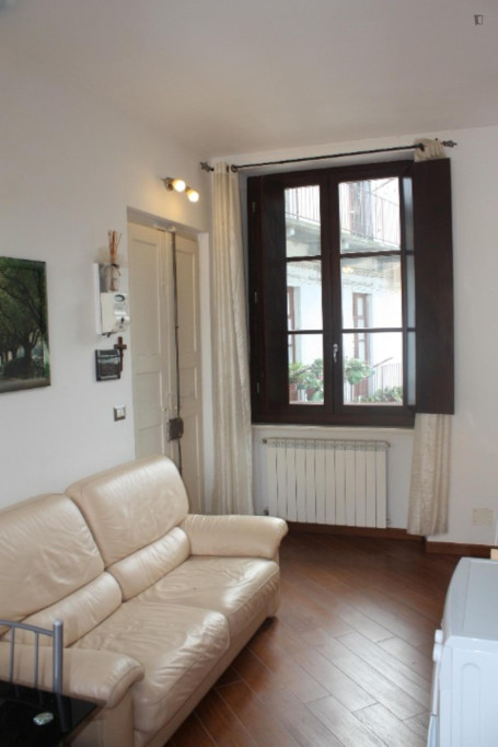 One Bedroom Apartment in San Donato Area - Turin - chambre - ImmoJeune