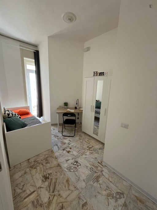 Cool single bedroom in Cagliari - Cagliari - chambre - ImmoJeune