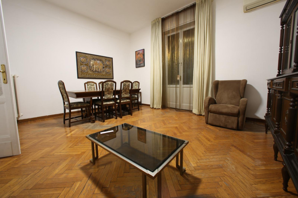 Neat 2 bedroom apartment near Bologna Centrale station - Bologne - chambre - ImmoJeune