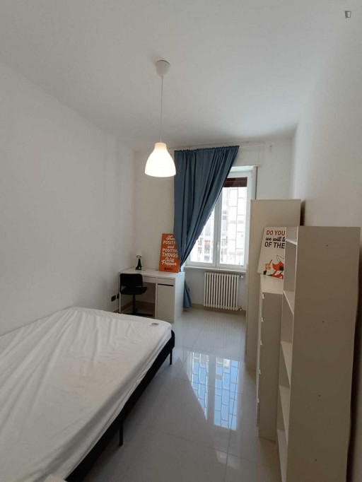 Alluring single bedroom near the centre of Bari - Bari - chambre - ImmoJeune