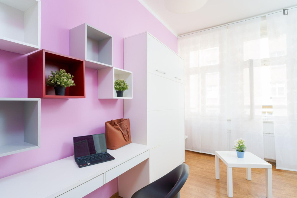 Sunny studio apartment in the Jezerka neighbourhood - Prague - chambre - ImmoJeune
