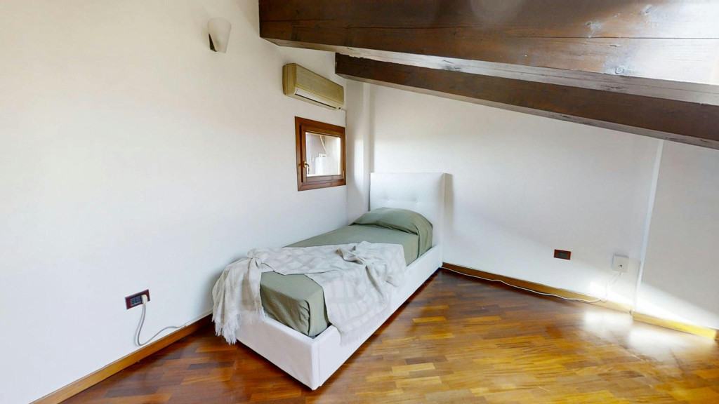 Contrada Pedemuro San Biagio, Vicenza - Vicenza - chambre - ImmoJeune