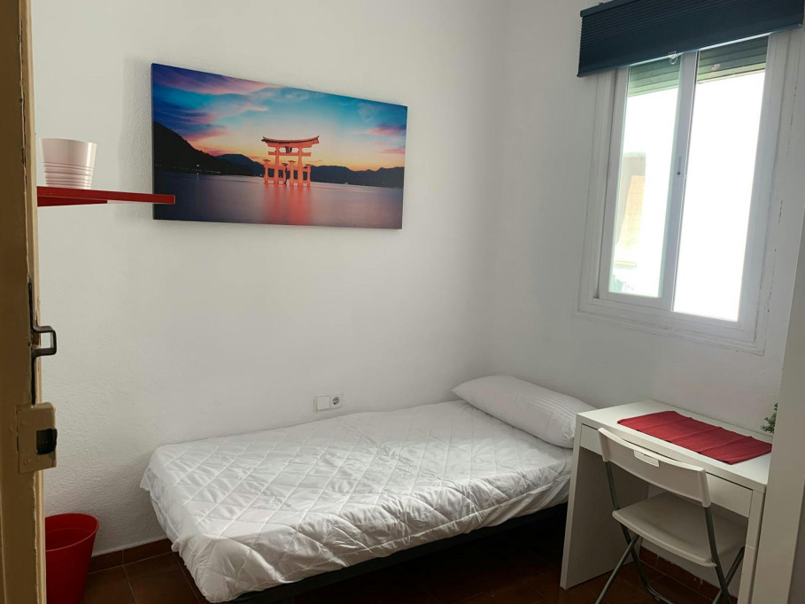 Calle de Fernández de los Ríos, Madrid - Madrid - chambre - ImmoJeune